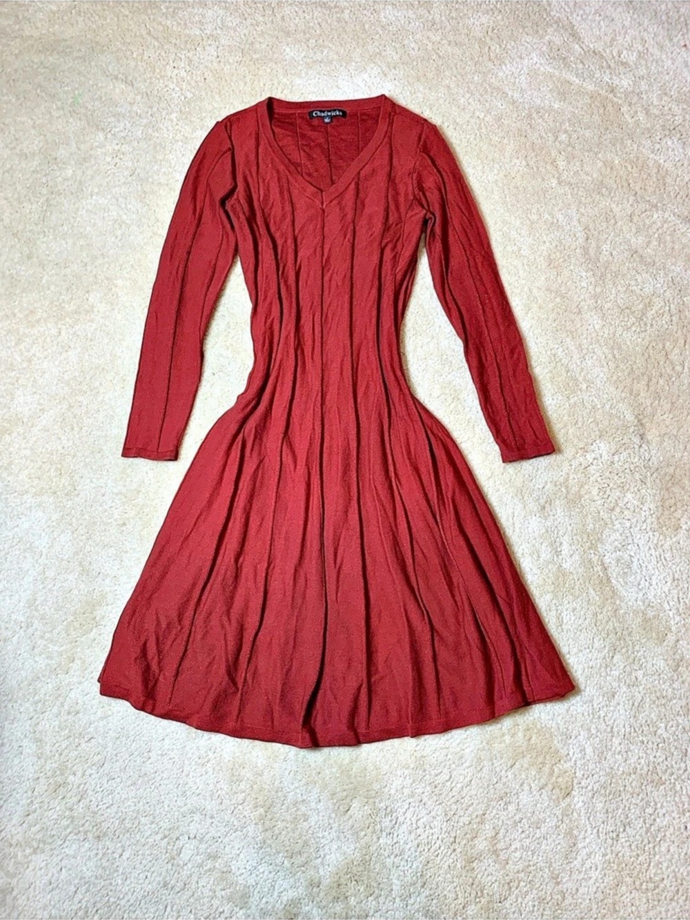 Chadwicks V-Neck Midi Dress in Red Size Medium